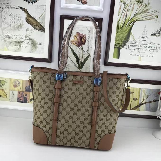  Gucci GG Supreme tote khaki leather