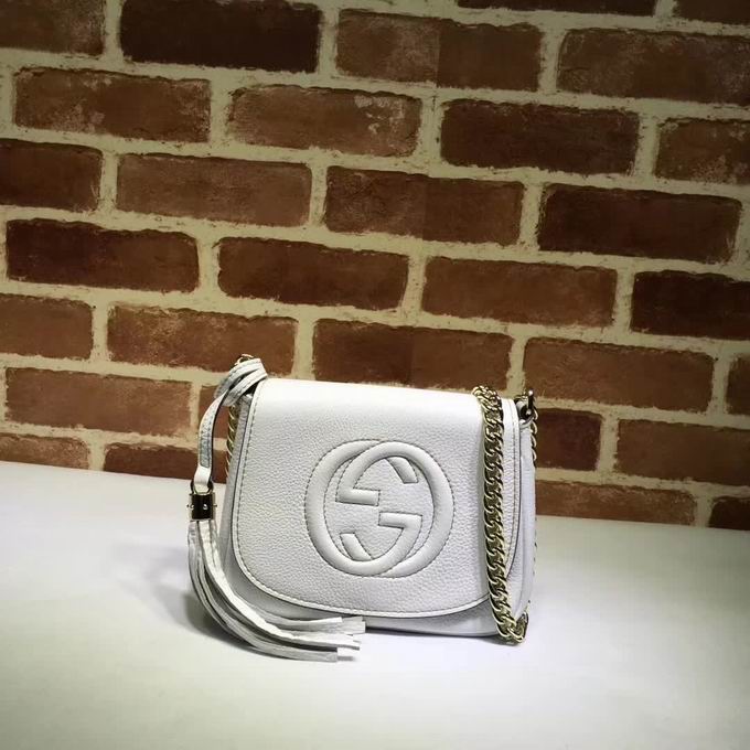  Gucci leather shoulder bag with a leather tassel white