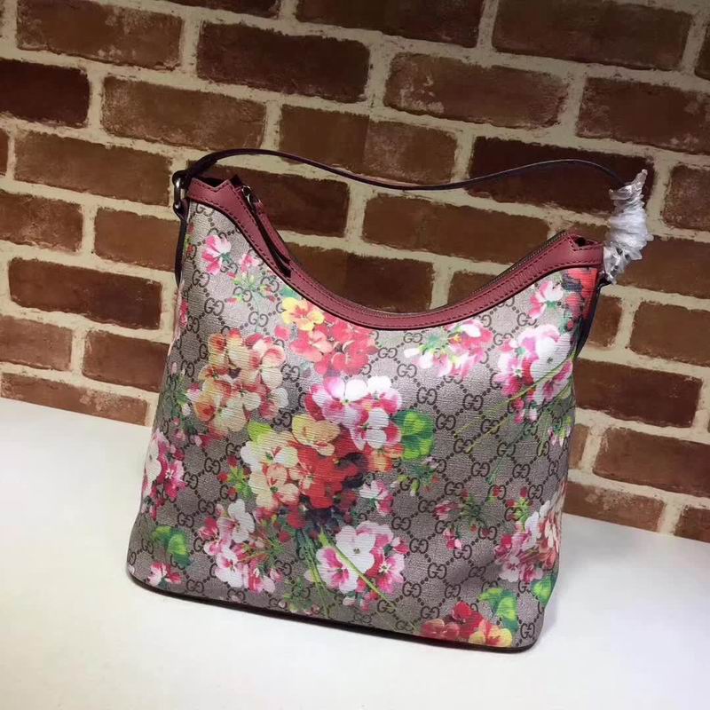  Gucci GG Supreme canvas hobo with Pink blooms print
