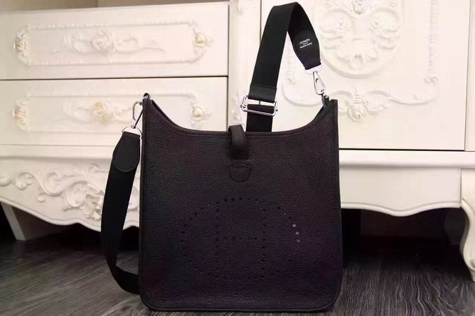  Hermes  Evelyne shoulder Bag in black