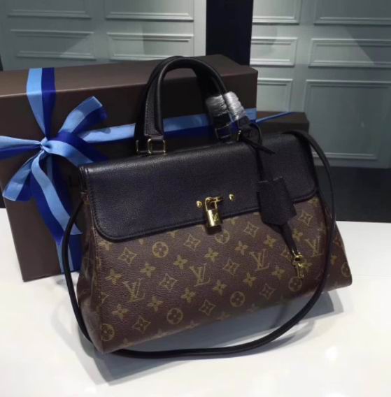  Louis Vuitton Monogram coated canvas Venus Noir