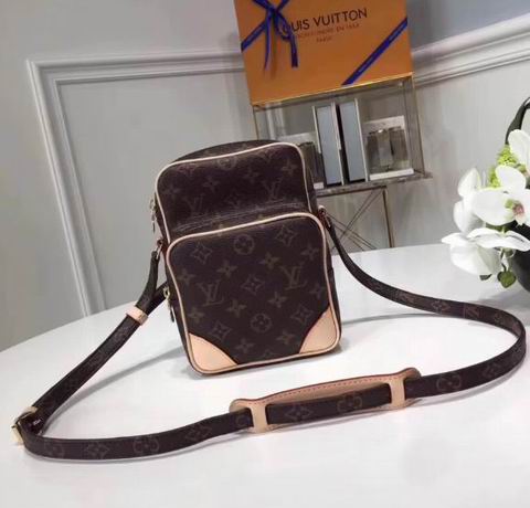  Louis Vuitton M45236