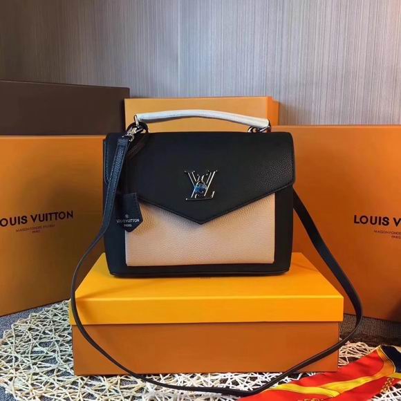 Louis Vuitton MY LOCKME Black & Apricot