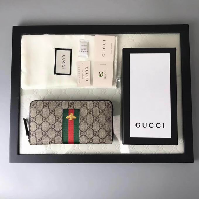  Gucci Web GG Supreme zip around wallet