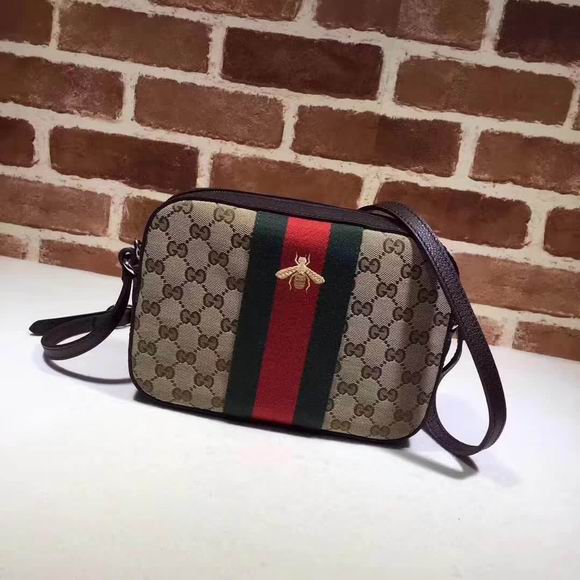  Gucci GG Supreme with bee shoulder bag