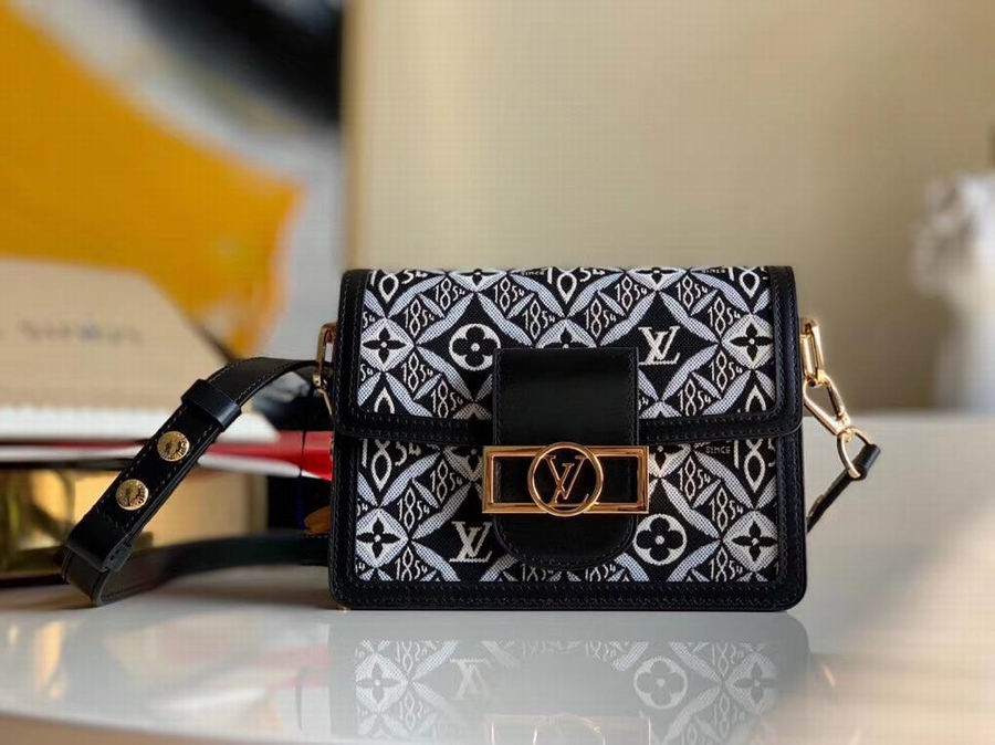  SINCE 1854 DAUPHINE MINI