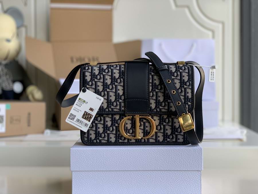  30 MONTAIGNE BAG Blue Dior Oblique Jacquard