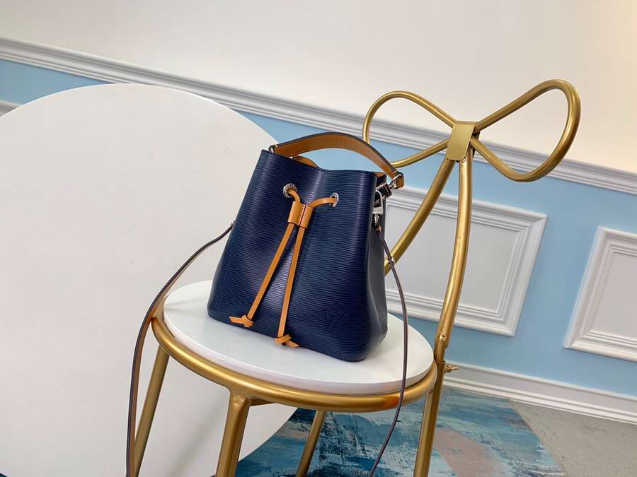  N&Eacute;ONO&Eacute; BB