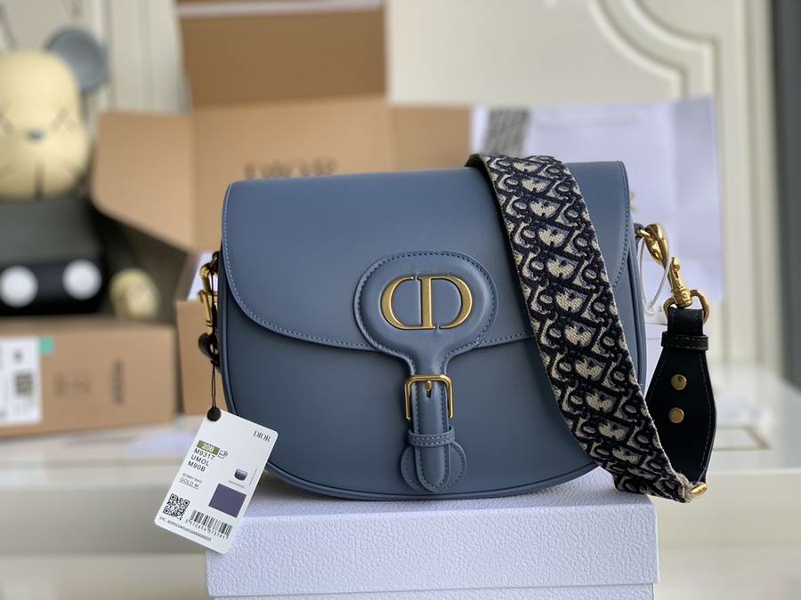  LARGE DIOR BOBBY BAG