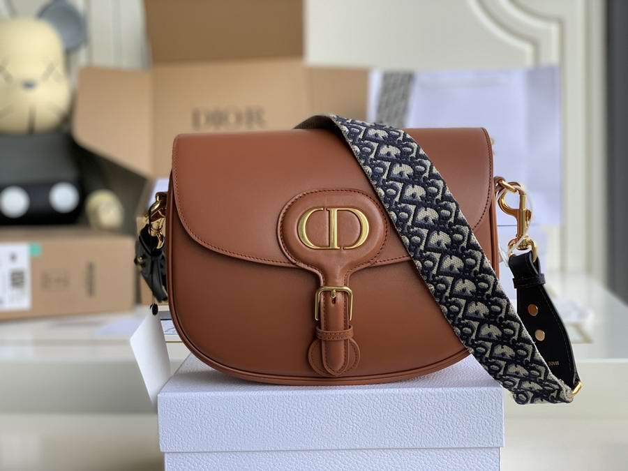  LARGE DIOR BOBBY BAG