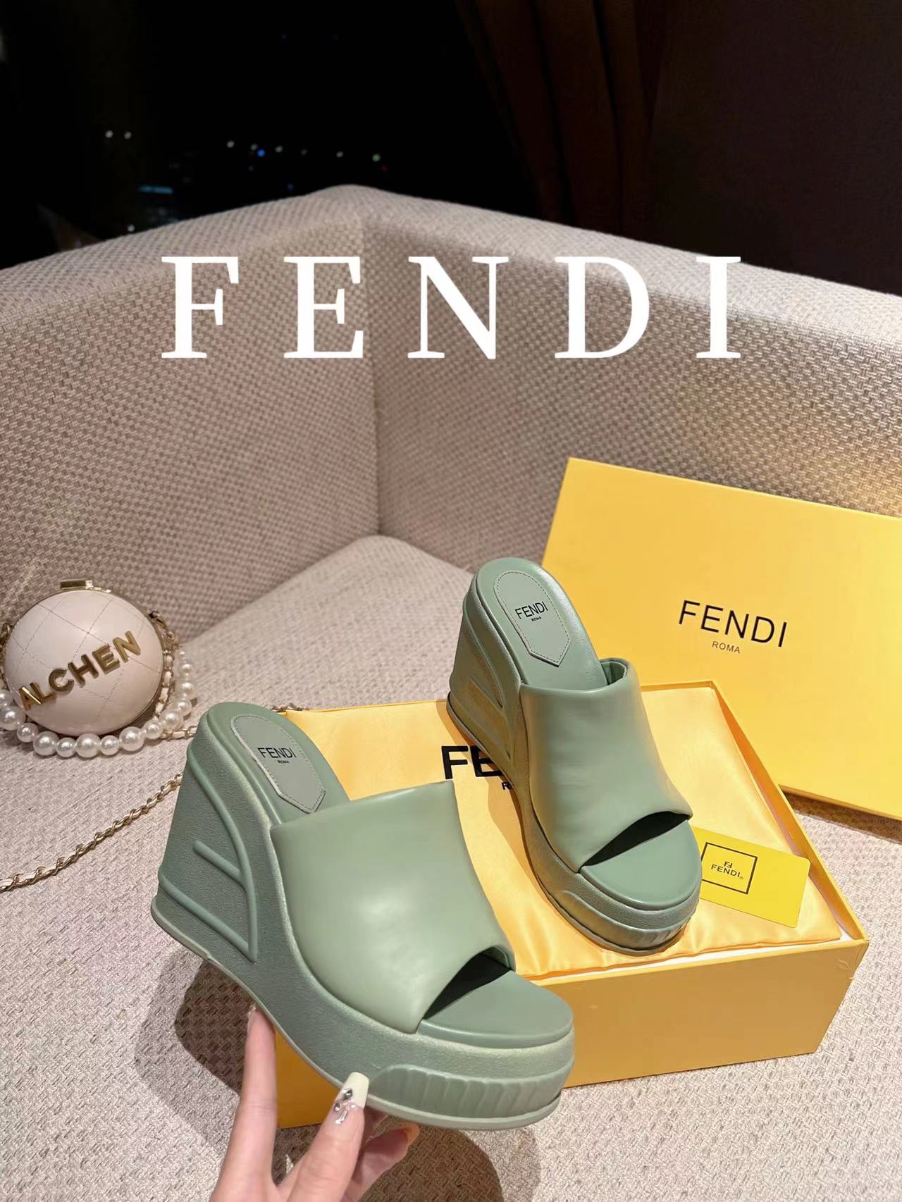  FENDI003