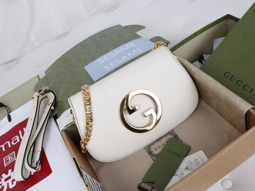  Gucci Blondie shoulder bag