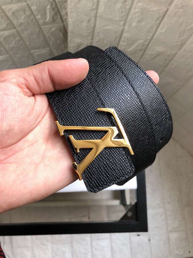  Louis Vuitton Belts035