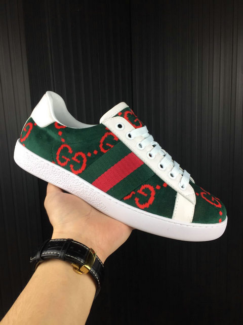  Men Gucci shoes 015