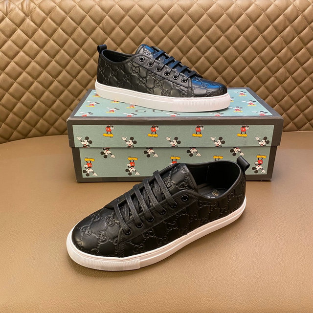  Men Gucci shoes 122