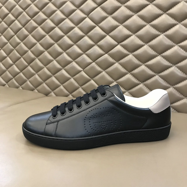  Men Gucci shoes 250
