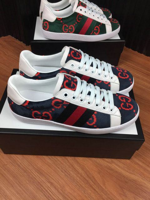 Men Gucci shoes 255