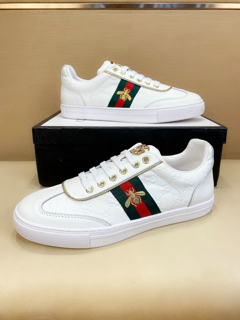  Men Gucci shoes 323