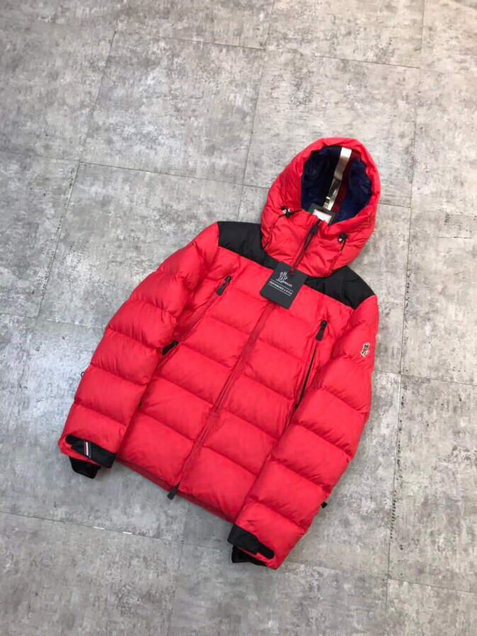  Men Moncler DownJackets017