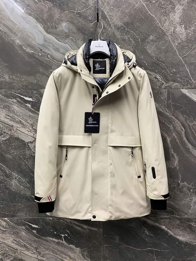  Men Moncler DownJackets025