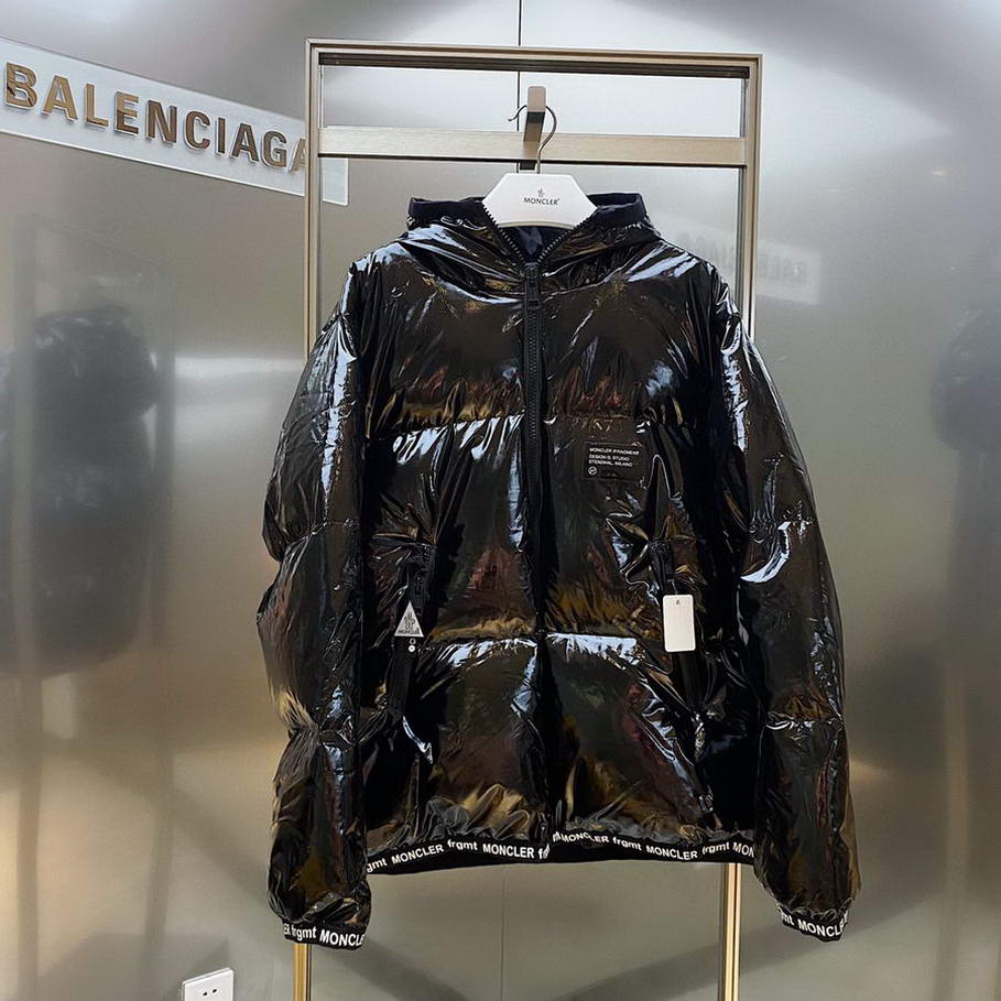  Men Moncler DownJackets028