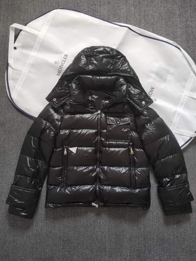  Men Moncler DownJackets048