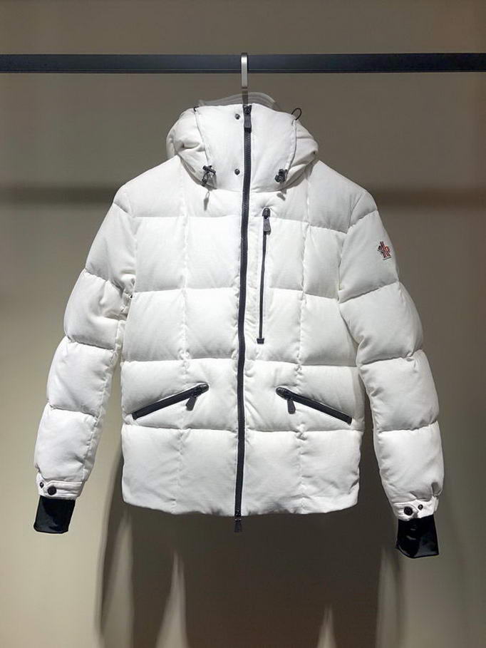  Men Moncler DownJackets058