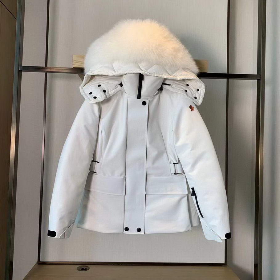  Women Moncler Down Jackets030