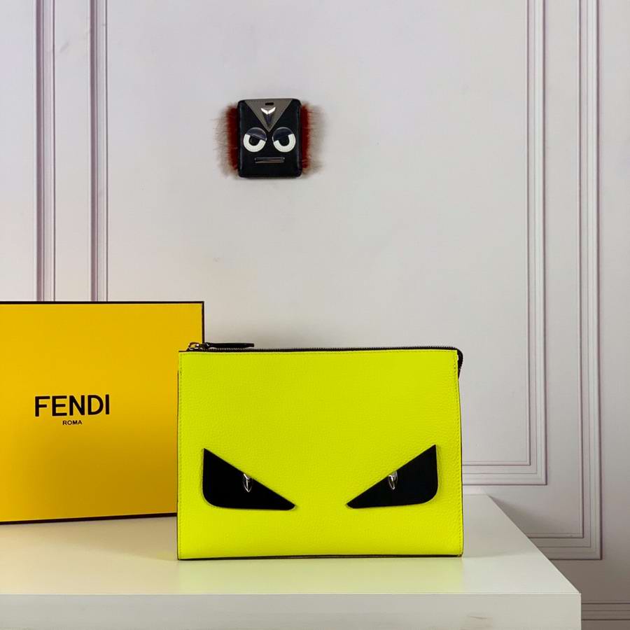  FeFendi Pouch