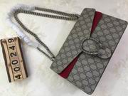 Gucci Dionysus GG Supreme  shoulder bag red 