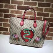 Gucci Limited Edition soft GG Supreme tote