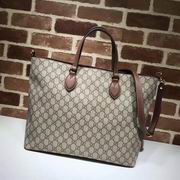 Gucci solf GG Supreme tote brown 