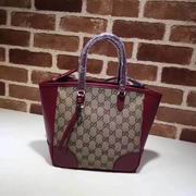 Gucci GG Supreme small tote wine