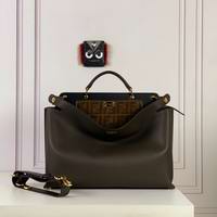 DARK BROWN PEEKABOO ICONIC ESSENTIAL