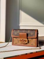 DAUPHINE CHAIN WALLET