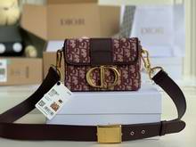 30 MONTAIGNE BOX BAG