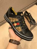 Men Gucci shoes 046