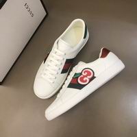 Men Gucci shoes 253