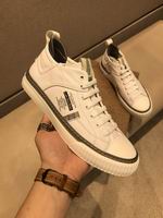 Men Gucci shoes 305